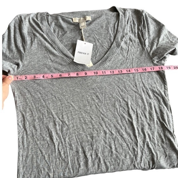 NWT Forever 21 w purpose grey v neck tee‎ Sz M - Picture 6 of 7